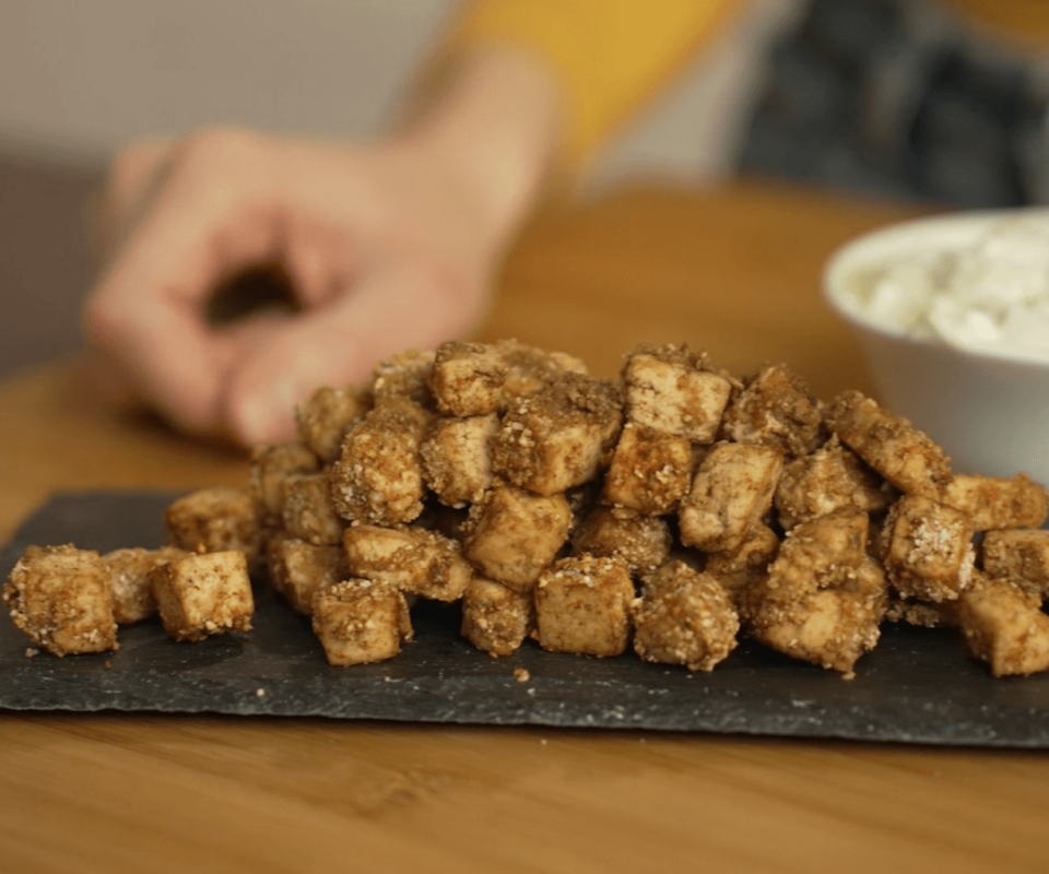 Tofu fritto in friggitrice ad aria