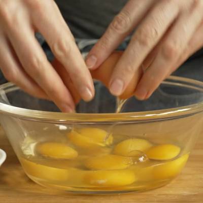 sbattere uova