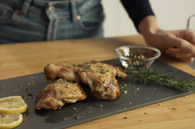 Sovracosce di pollo alle erbe aromatiche in friggitrice ad aria