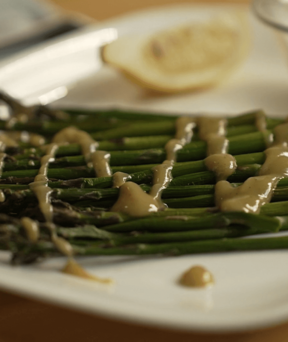 Asparagus with tahina emulsion, oil and vinegar in air fryer