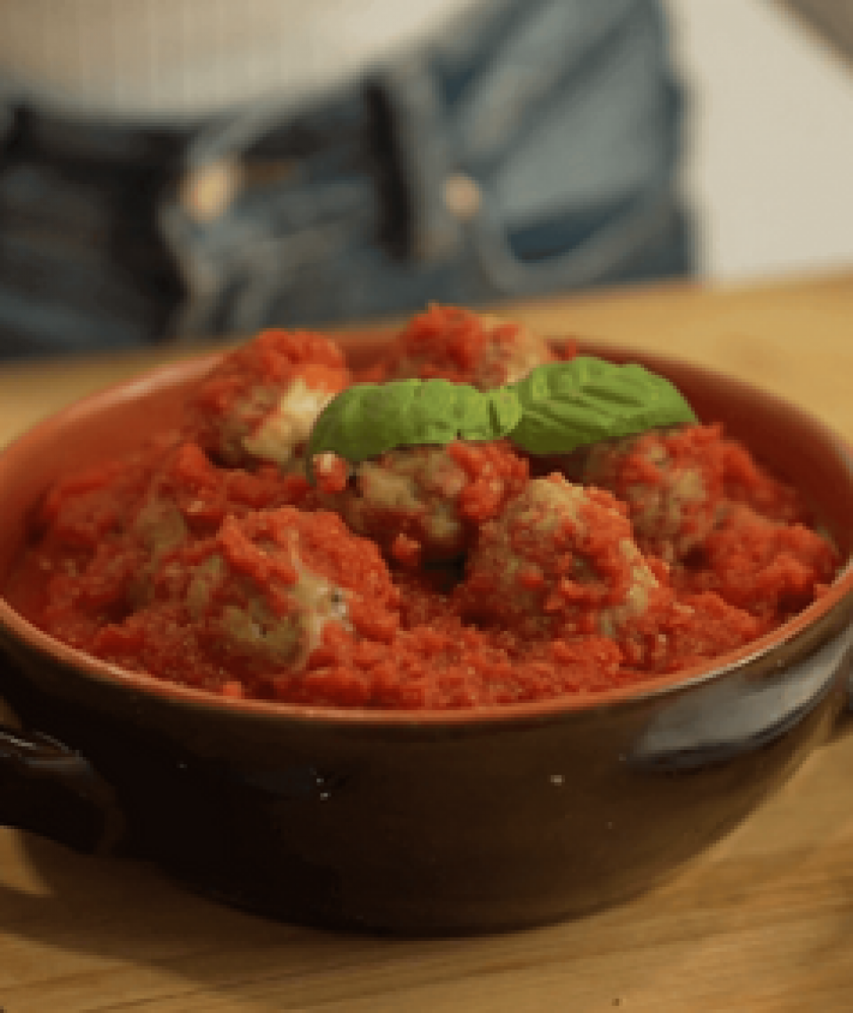 Meatballs with sauce in air fryer