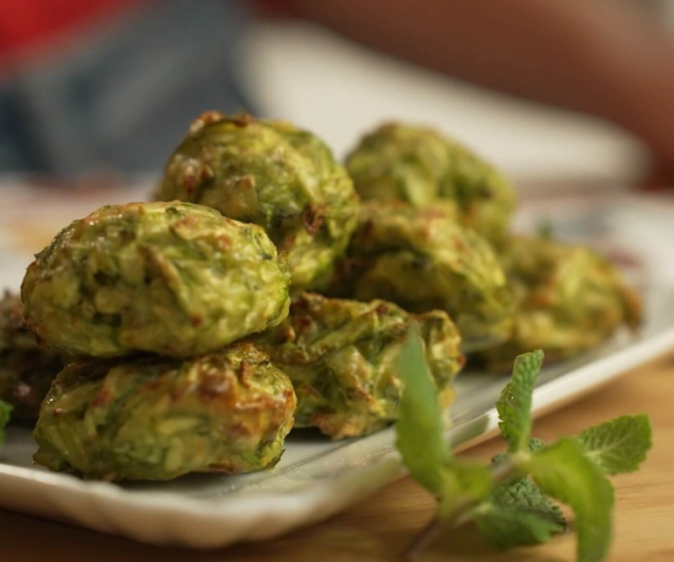 Frittelle menta e zucchine in friggitrice ad aria