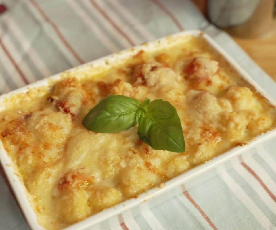 Sorrento-style gnocchi with confit cherry tomatoes in air fryer