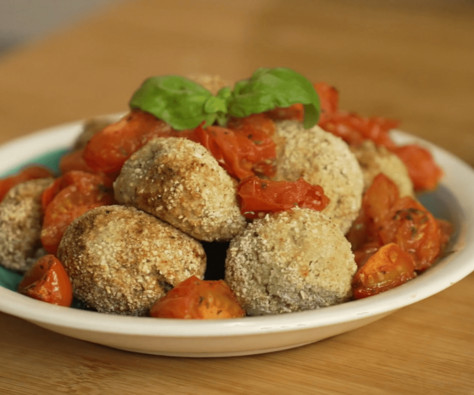 Vegetarian meatballs with eggplant and confit cherry tomatoes in air fryer