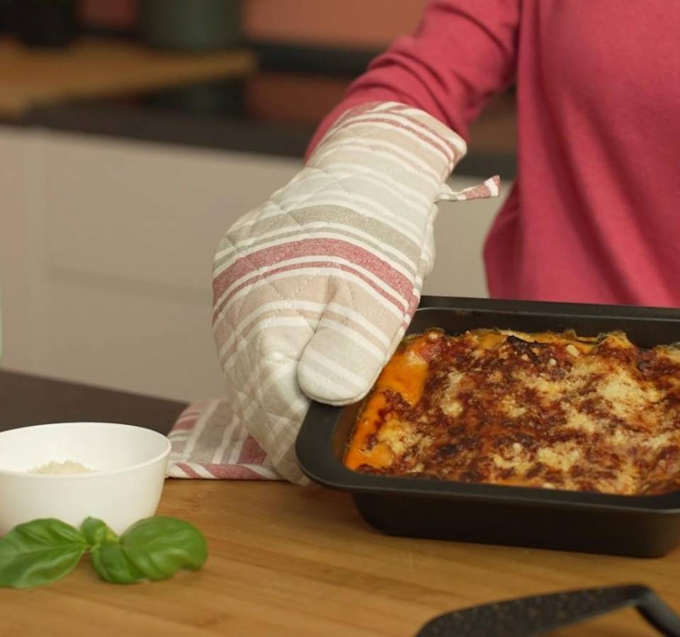 Lasagna bolognese in air fryer