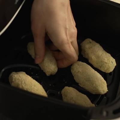 place croquettes in air fryer