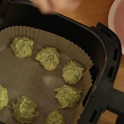 put pancakes in the basket of air fryer