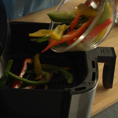 insert peppers in air fryer